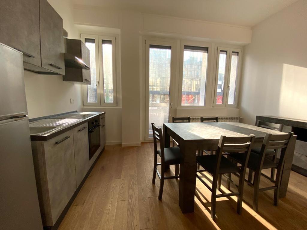 Farolfi Apartments Corso Di Porta Vittoria Milánó Szoba fotó